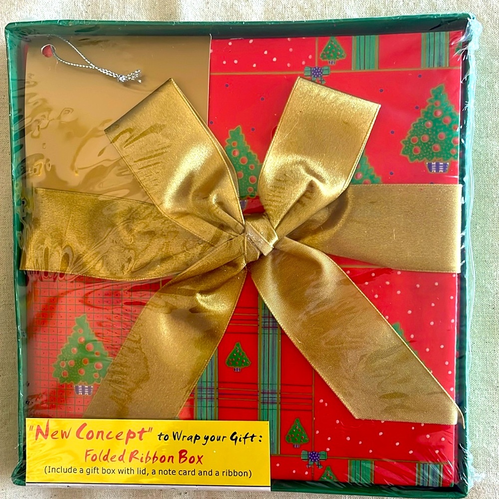 Christmas Folded Ribbon Gift Box Set Green Gold Trees Note Card Lid NWT